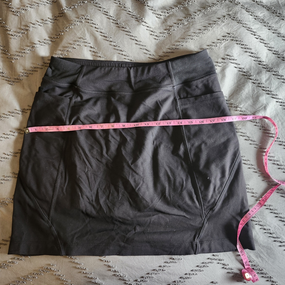 Black Skort